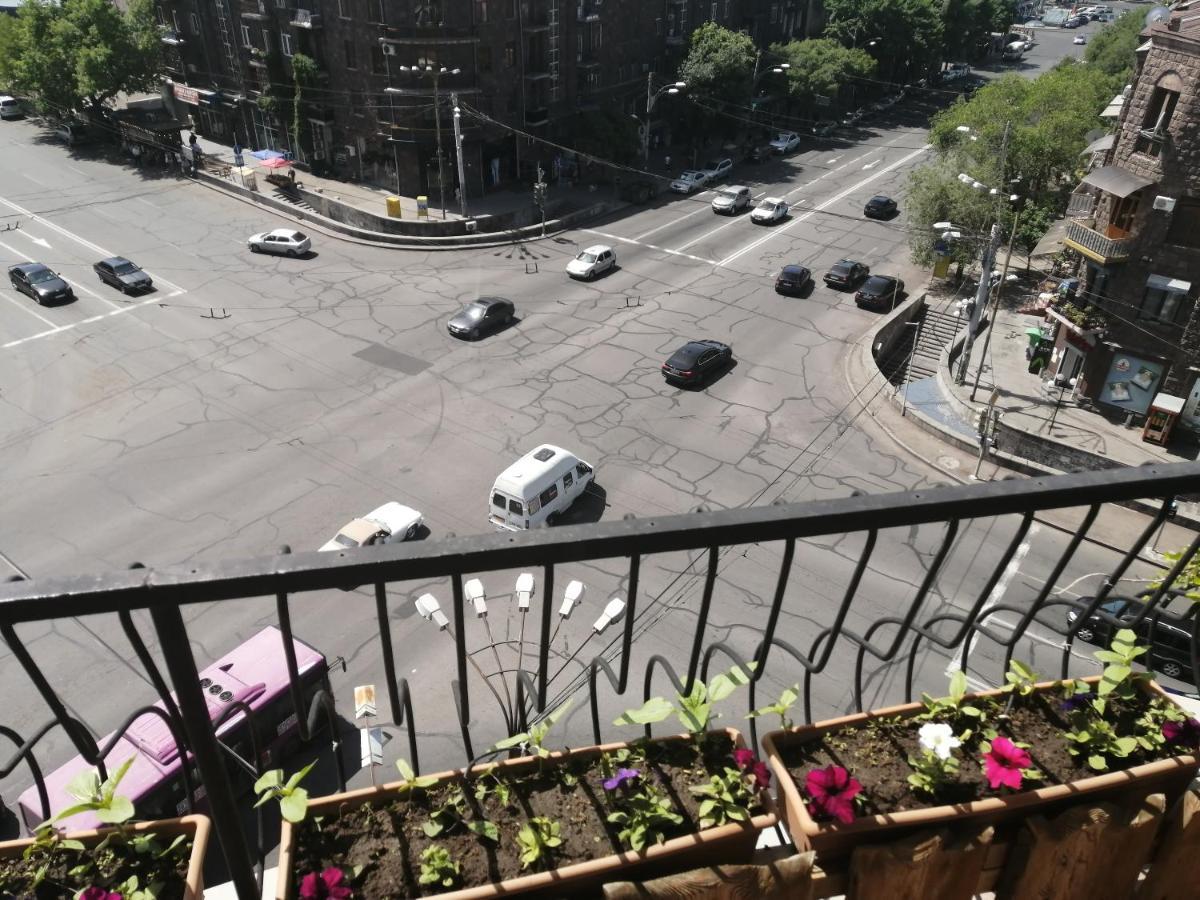 Yerevan-Sky With Terrace Ngoại thất bức ảnh